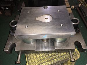 金属加工で、より良い物を、より安く、より早く、をめざす企業