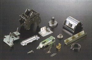 金型から精密板金加工まで多方面のニーズに対応できる技術と設備