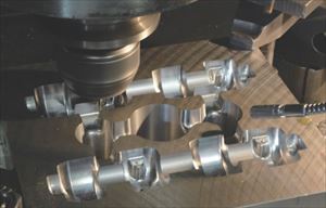 鍛造金型、トリム金型、各種治具の設計製作・修理と精密部品加工（鉄、非鉄、樹脂）